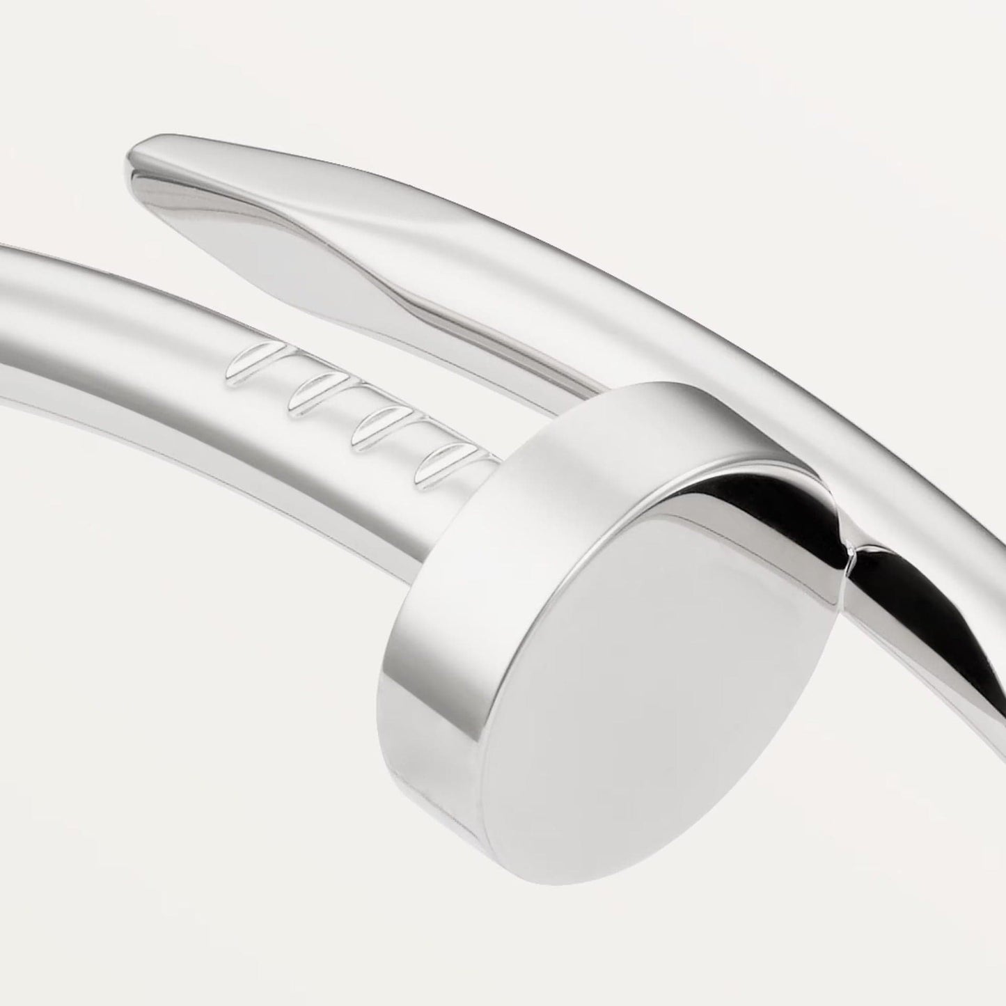 LUXRI NAIL