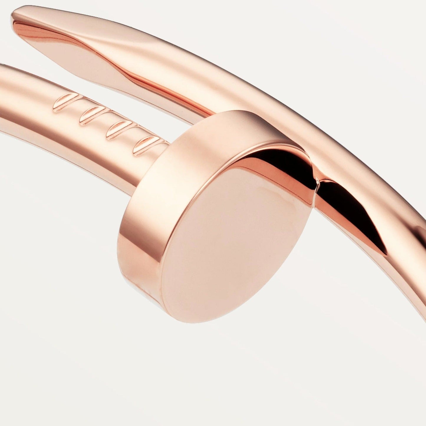LUXRI NAIL
