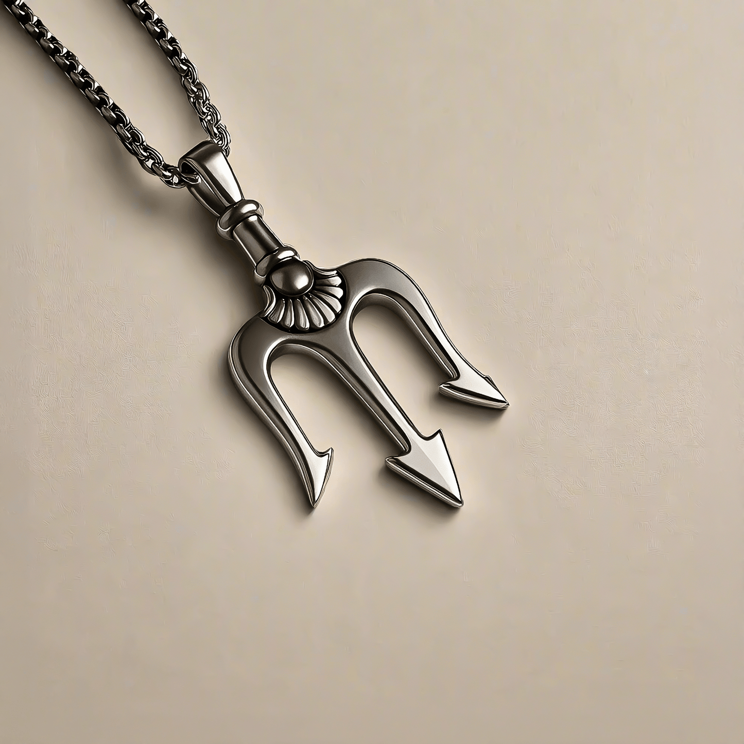 LUXRI SILVER ZEUS