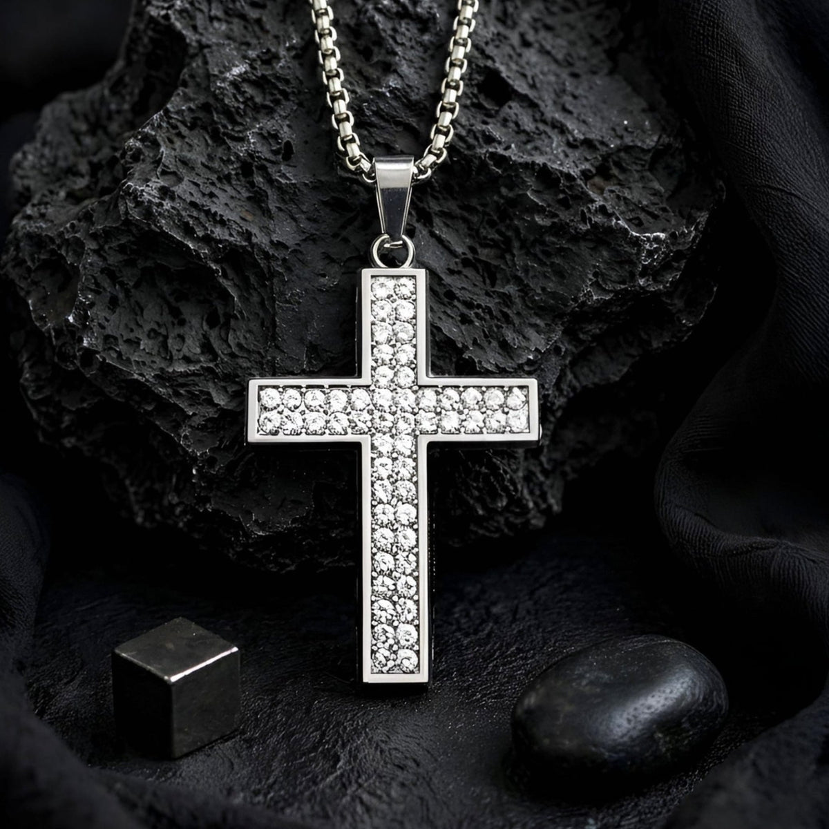 LUXRI CREED