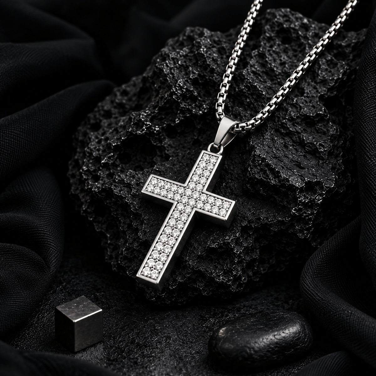 LUXRI CREED